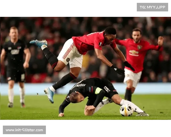 兹沃勒联赛8轮不胜,防守漏洞频出 兹沃勒联赛8轮不胜,防守漏洞频出